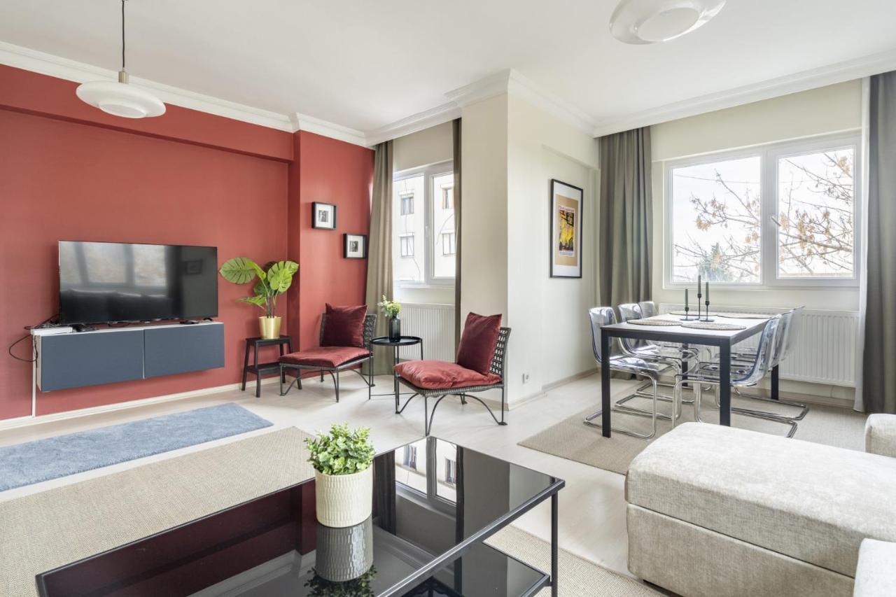 イスタンブールModern Flat With Balcony On Bagdat Streetアパートメント エクステリア 写真