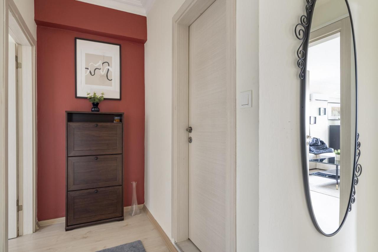 イスタンブールModern Flat With Balcony On Bagdat Streetアパートメント エクステリア 写真